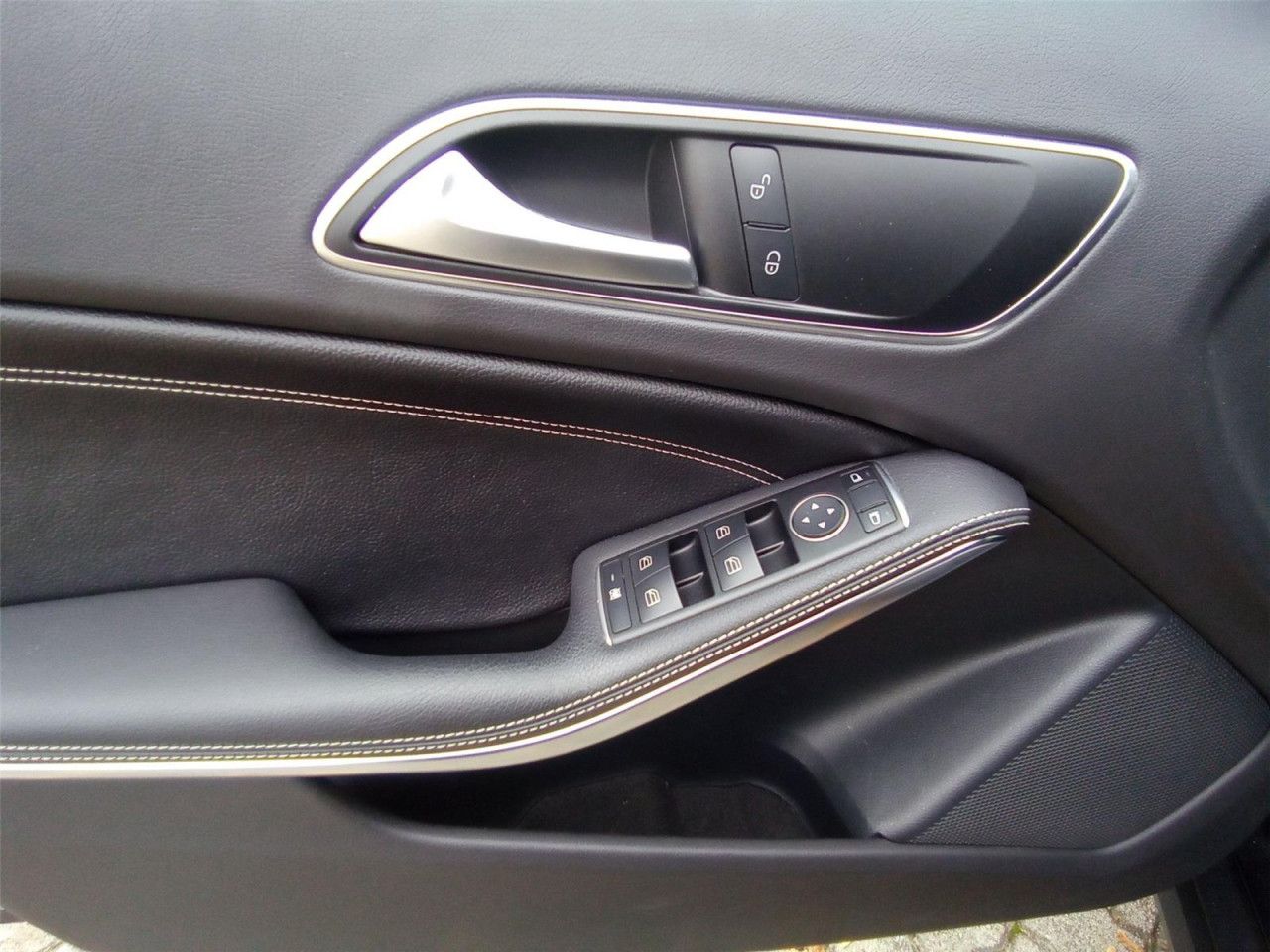 Fahrzeugbild 14 / 18