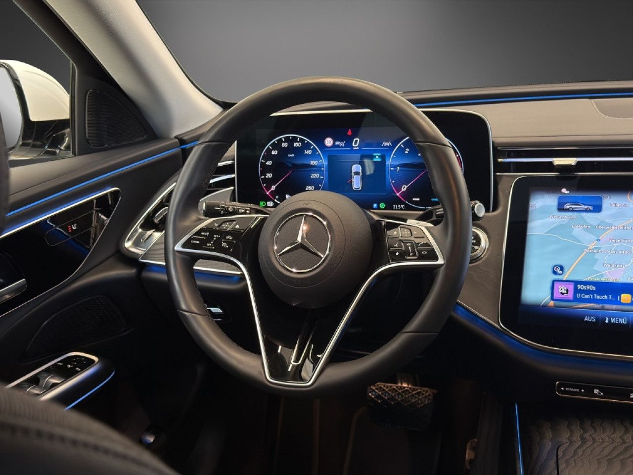 Mercedes-Benz E-Klasse – Bild 16