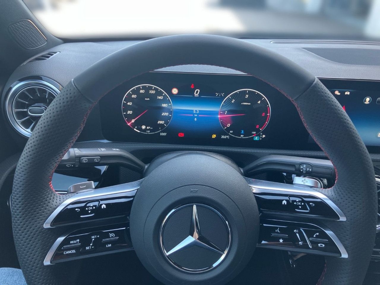 Fahrzeugbild 9 / 16