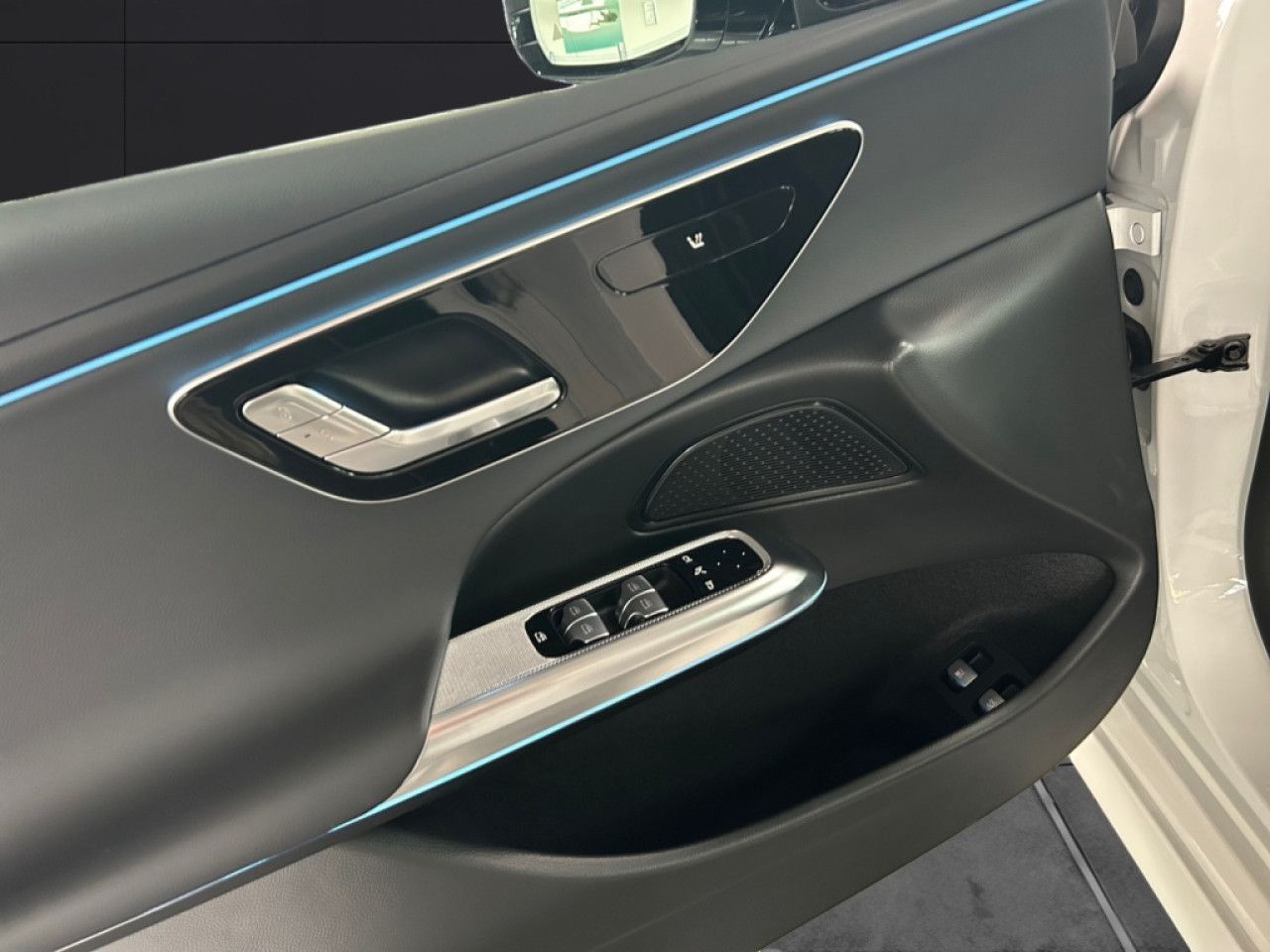Mercedes-Benz E-Klasse – Bild 9