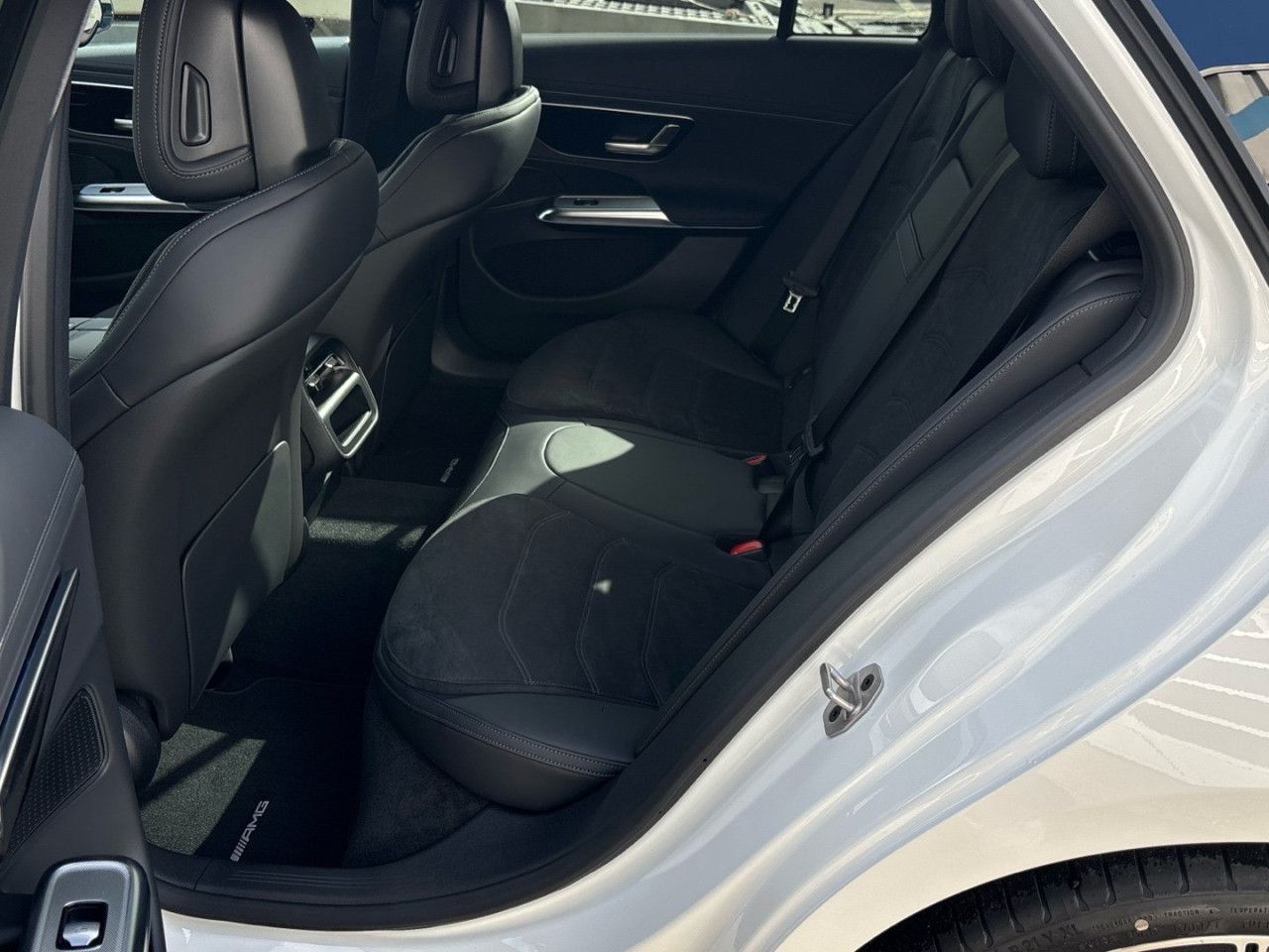 Mercedes-Benz E-Klasse – Bild 12