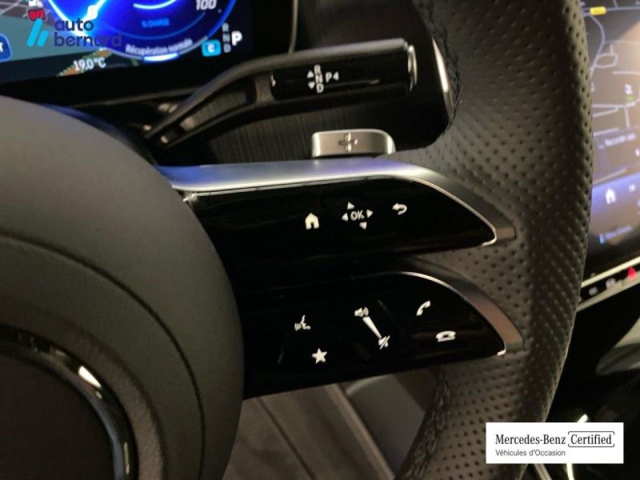 Photo du v&eacute;hicule 15 / 18