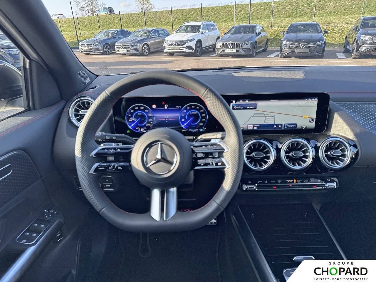 Photo du v&eacute;hicule 2 / 18