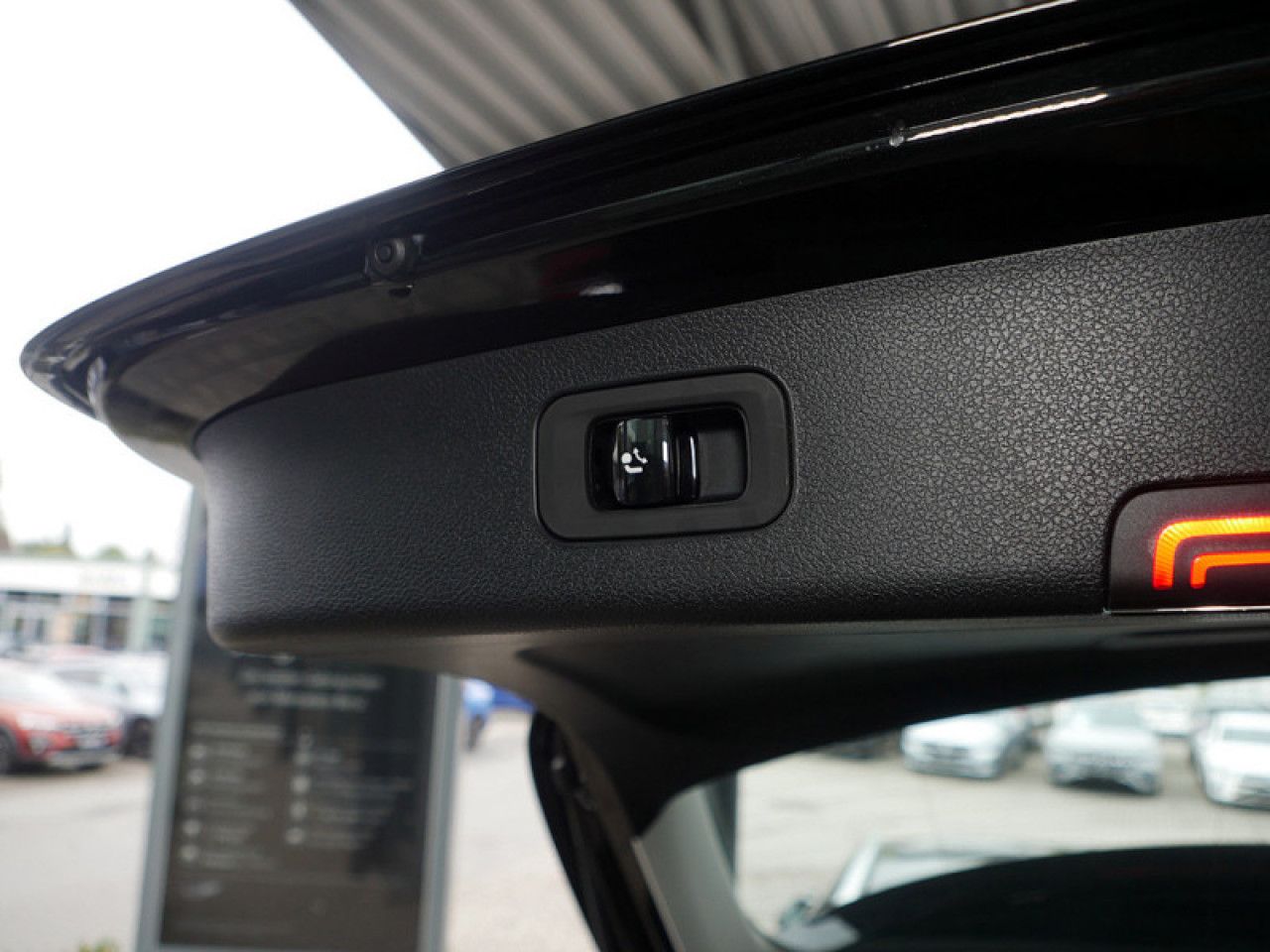 Mercedes-Benz E-Klasse – Bild 10