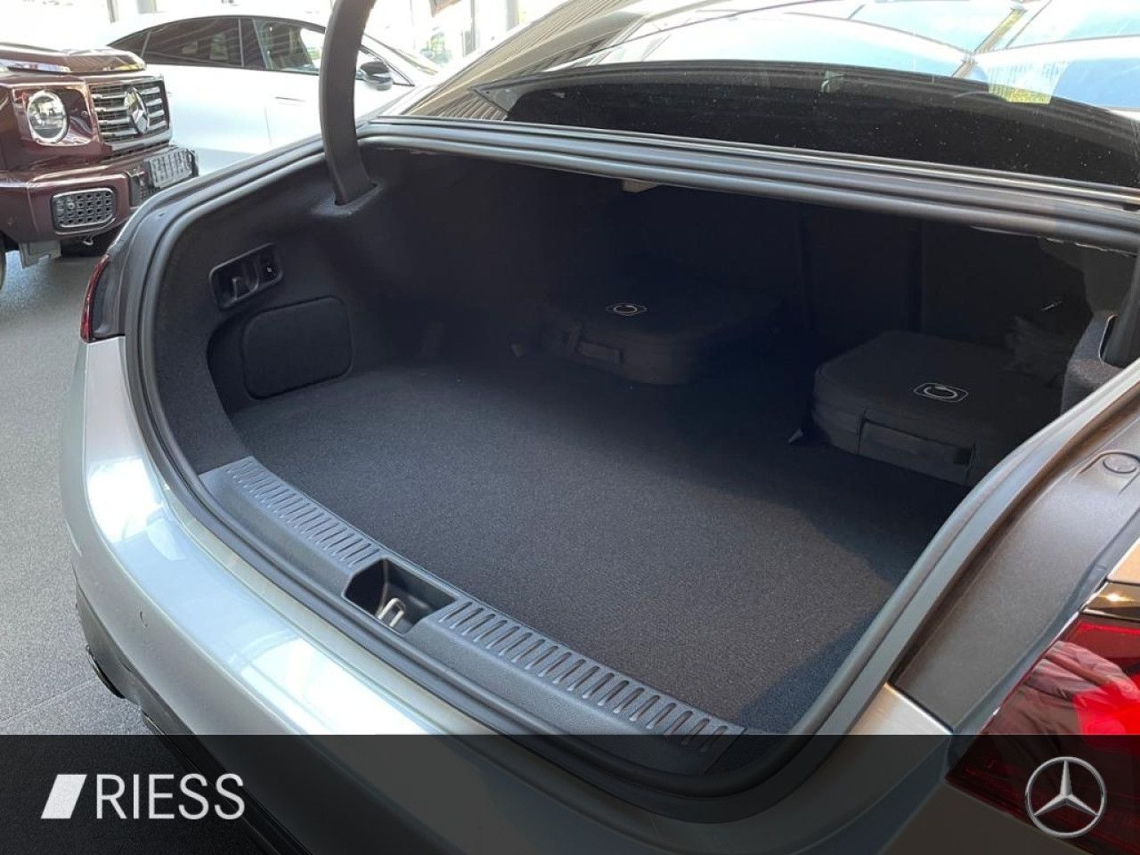 Mercedes-Benz E-Klasse – Bild 16