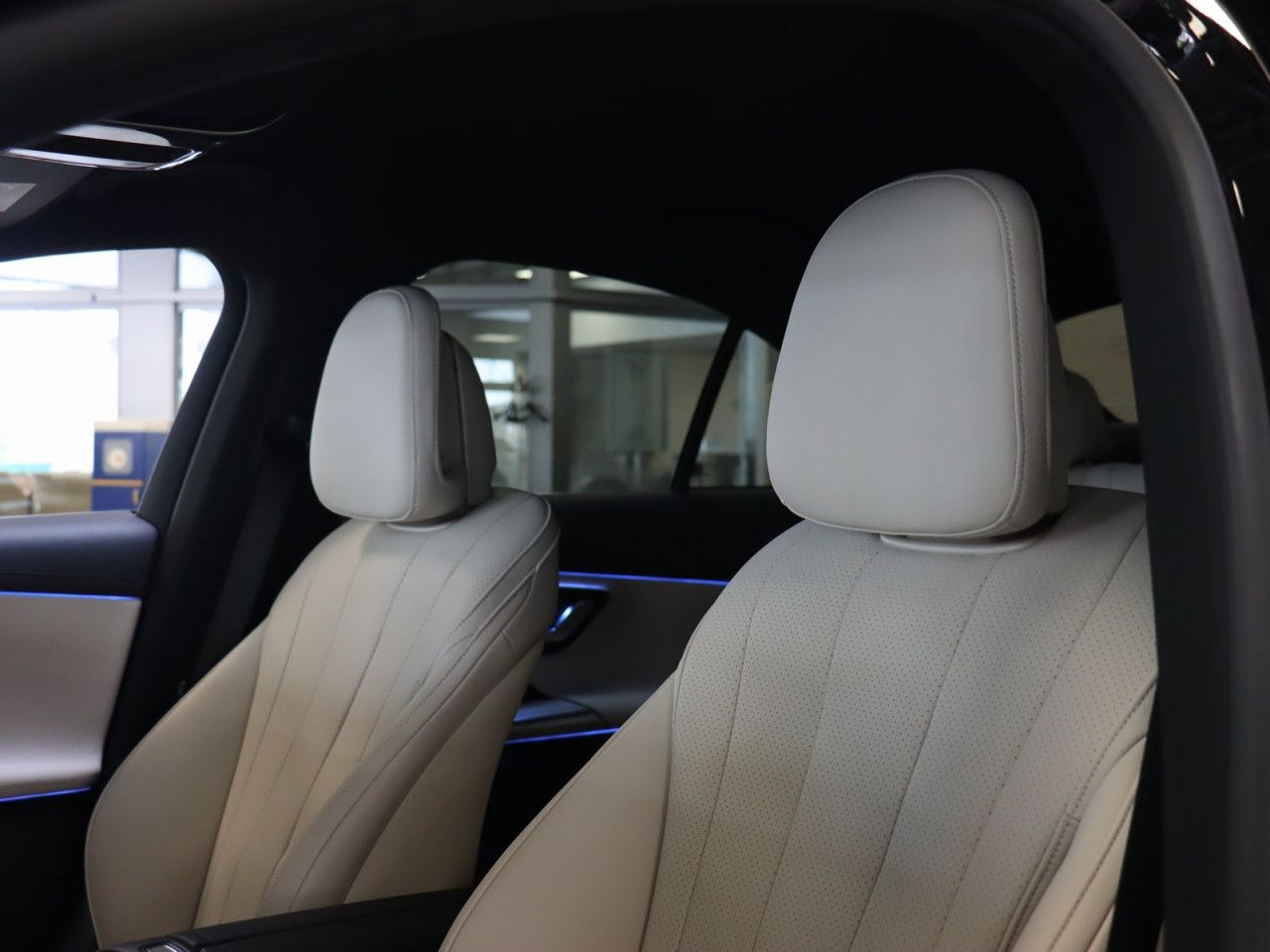 Mercedes-Benz E-Klasse – Bild 16