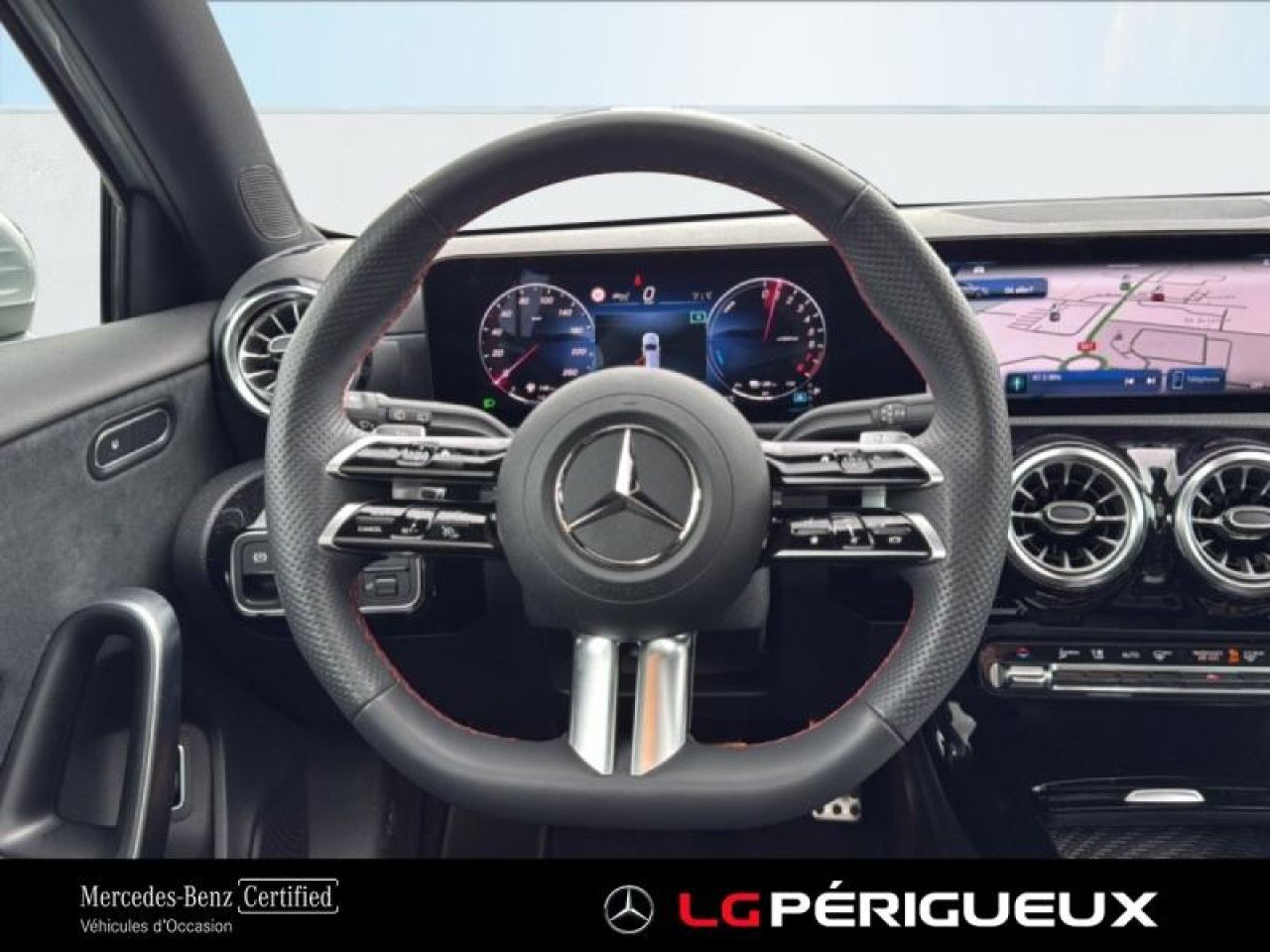 Photo du v&eacute;hicule 11 / 18