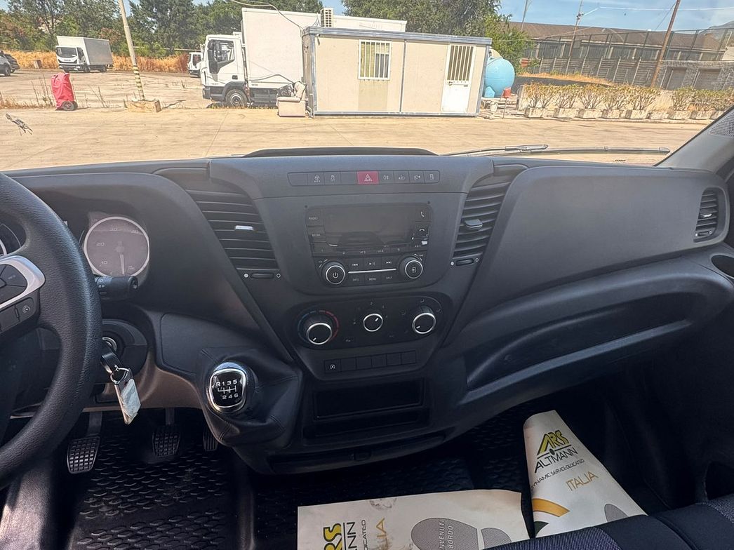 IVECO | 35C14H D DOPPIA CABINA  6+1 CON CASSONE RIBALTABIL