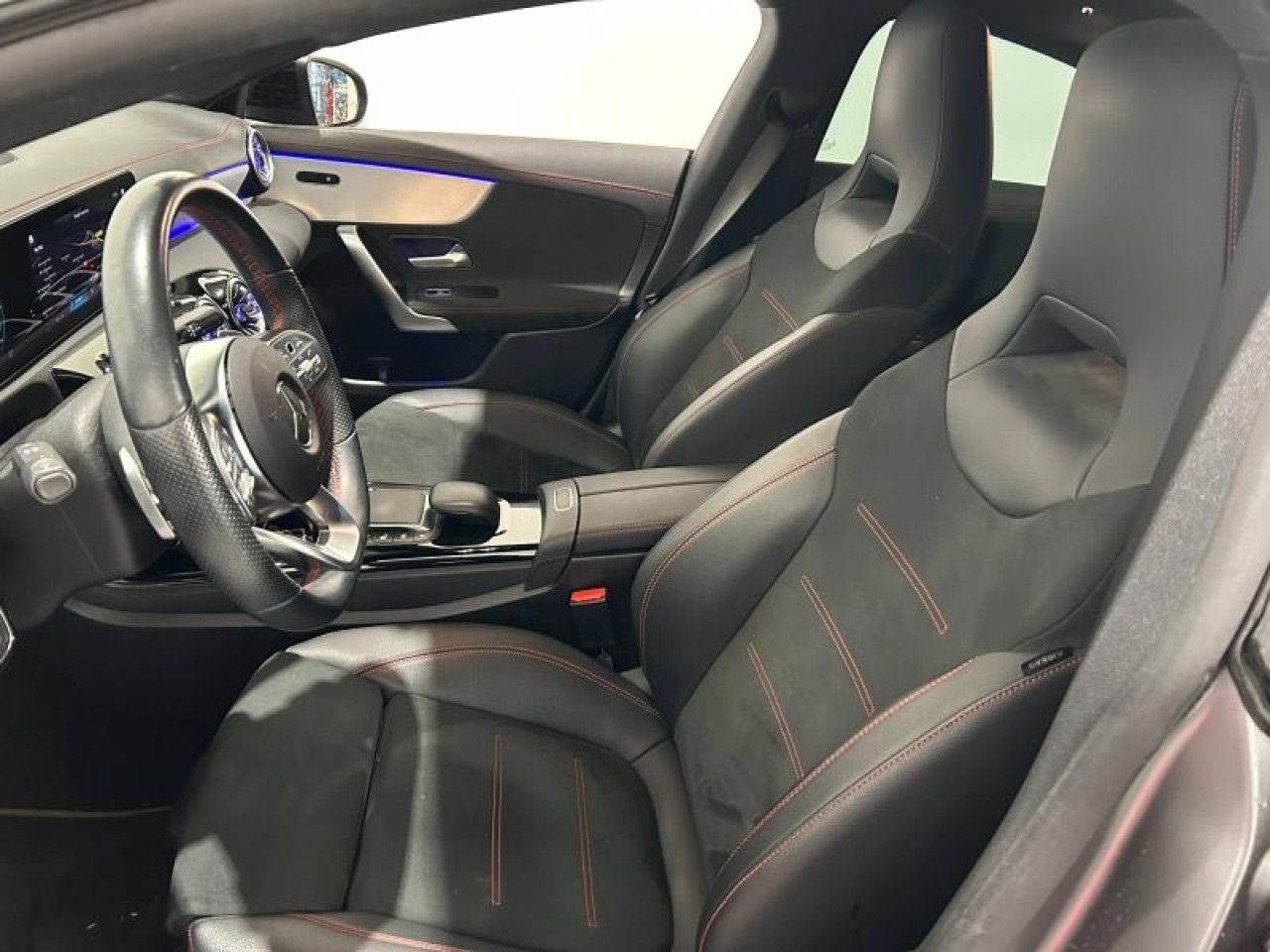 Photo du v&eacute;hicule 18 / 18