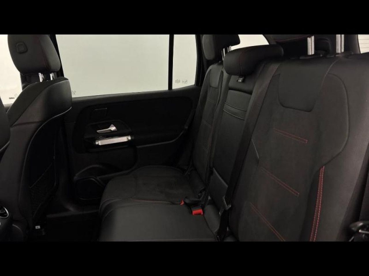 Photo du v&eacute;hicule 14 / 18