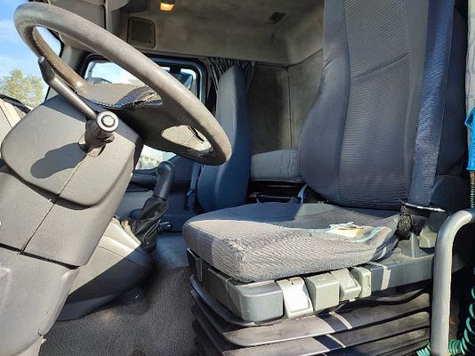Vehicle image 10 / 11