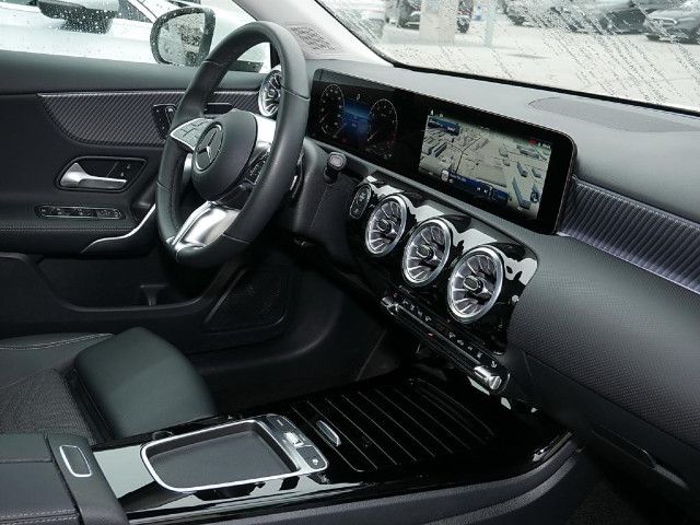 Mercedes-Benz A 220