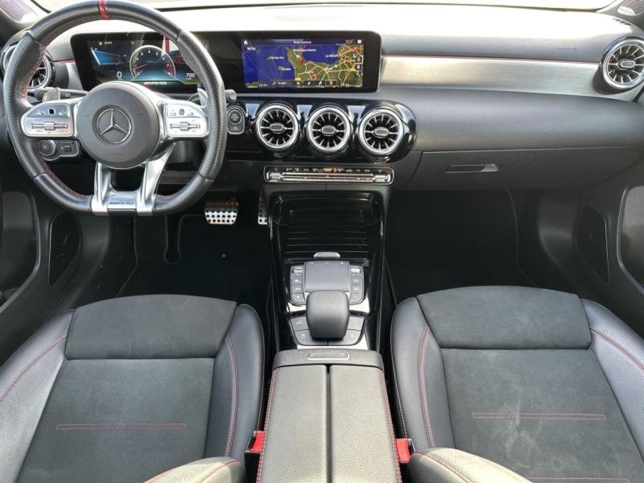 Photo du v&eacute;hicule 10 / 18