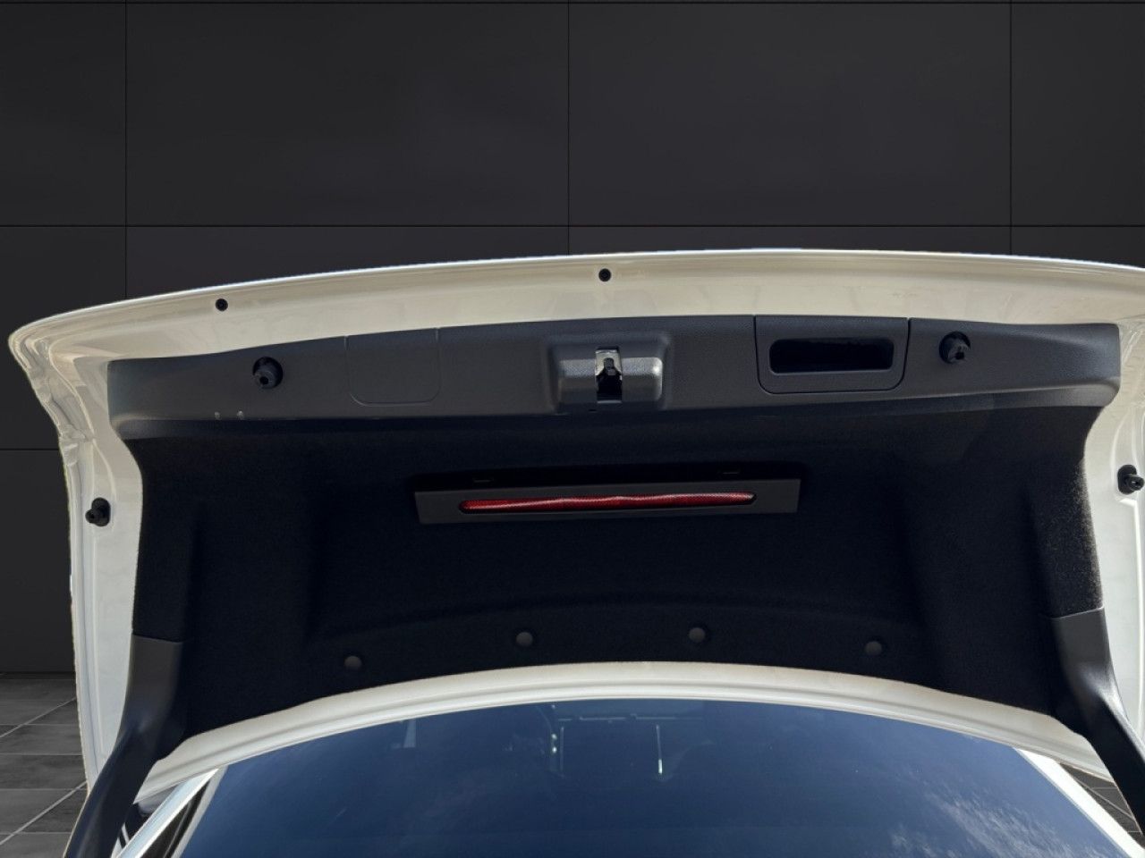 Mercedes-Benz E-Klasse – Bild 16