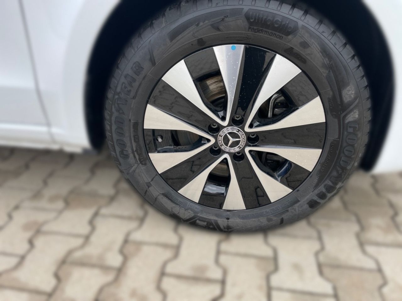 Mercedes-Benz EQV – Bild 7
