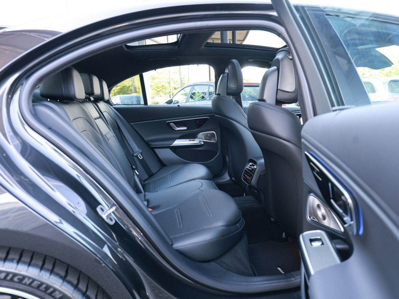 Mercedes-Benz E-Klasse – Bild 4