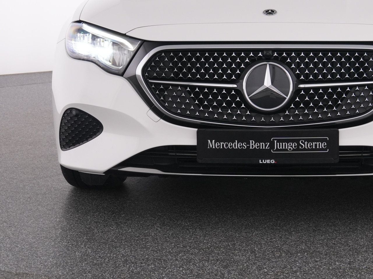 Mercedes-Benz E-Klasse – Bild 16