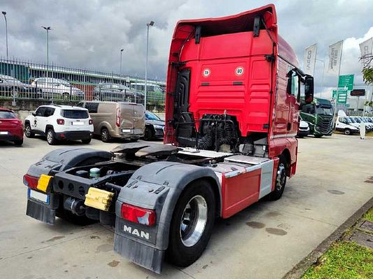 Vehicle image 3 / 14