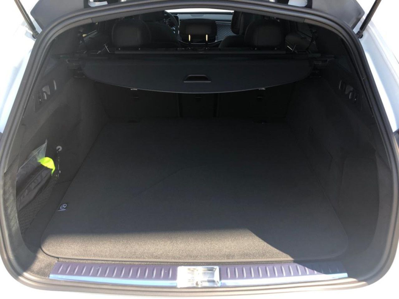Mercedes-Benz E-Klasse – Bild 12