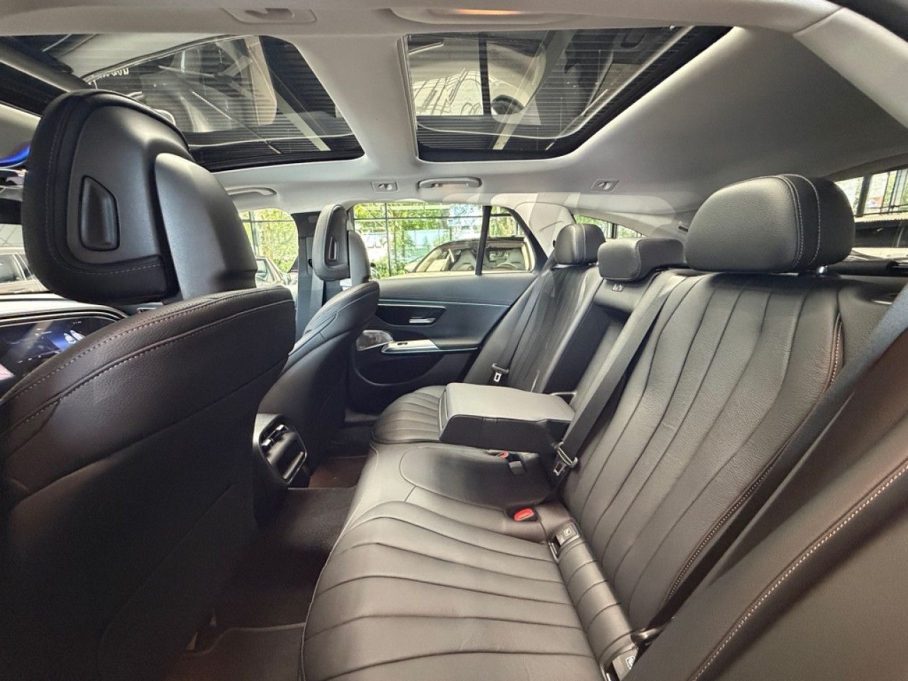 Mercedes-Benz E-Klasse – Bild 22