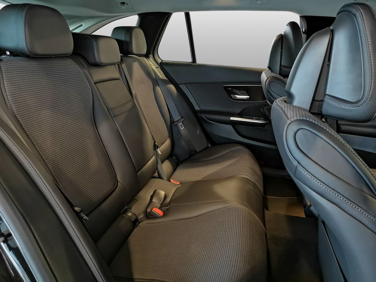 Mercedes-Benz C-Klasse – Bild 19