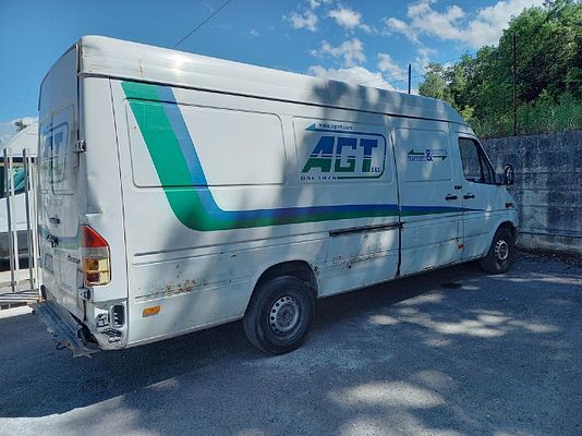 Immagine del veicolo 2 / 3