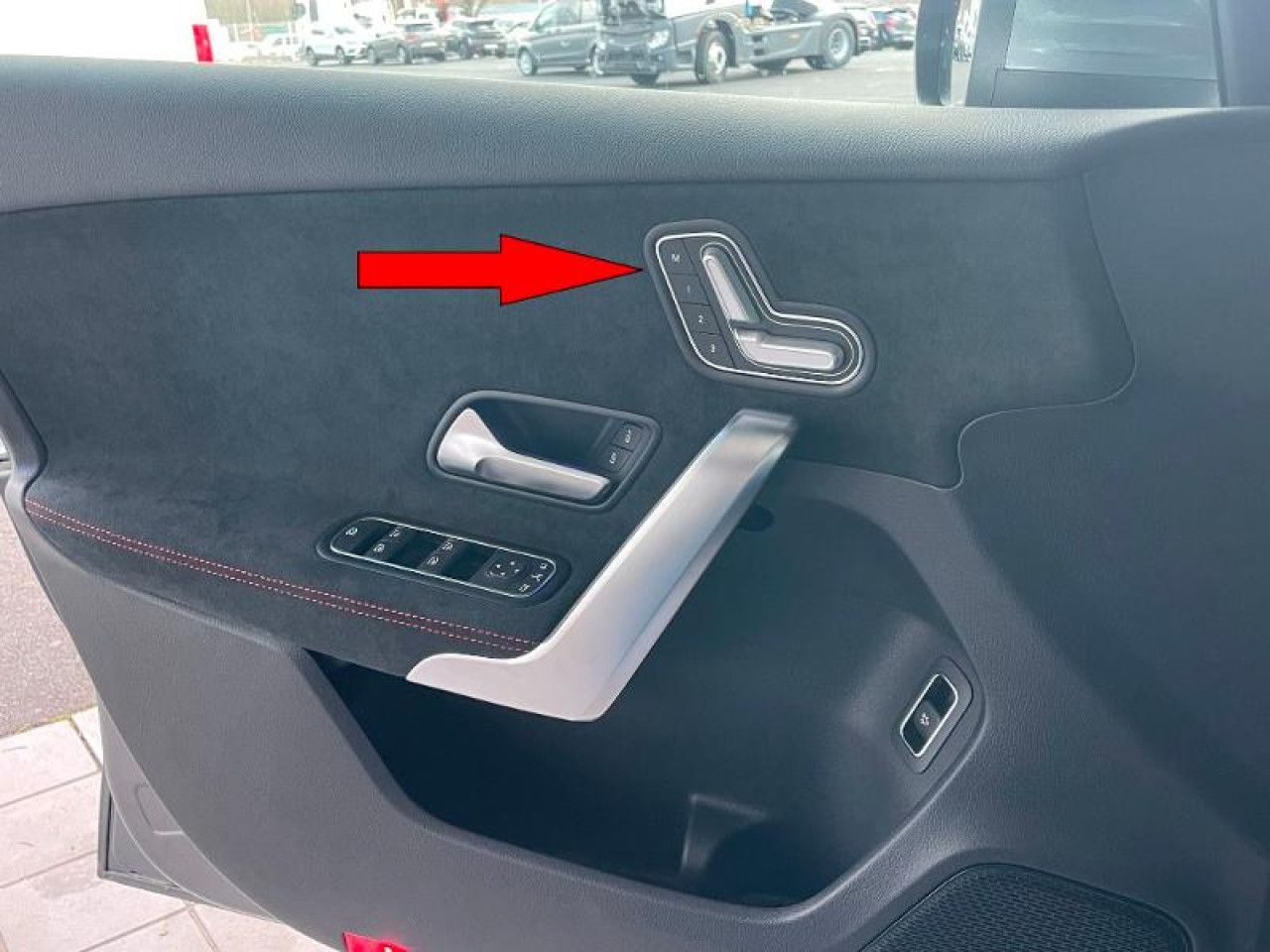 Photo du v&eacute;hicule 10 / 18