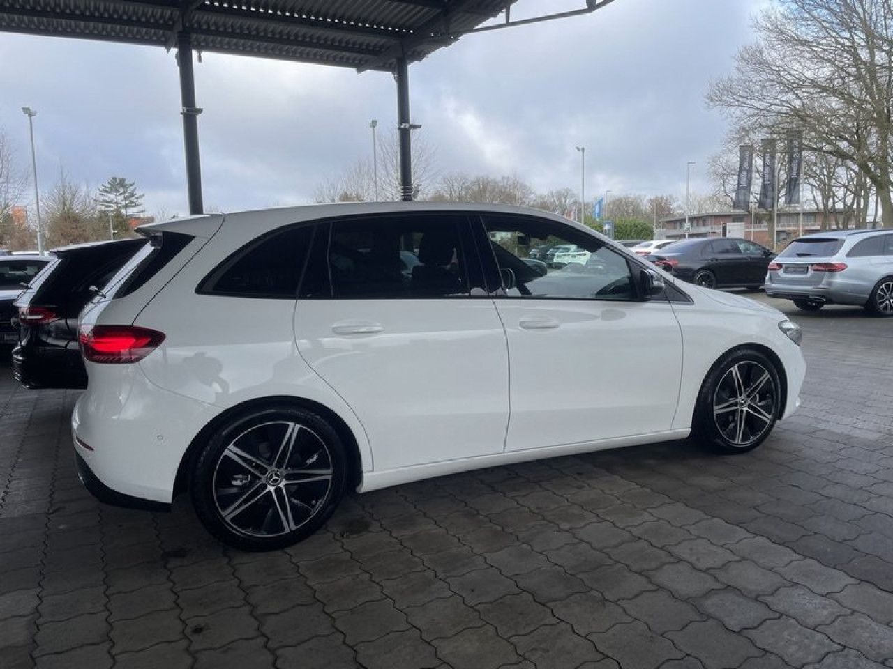 Fahrzeugbild 12 / 12