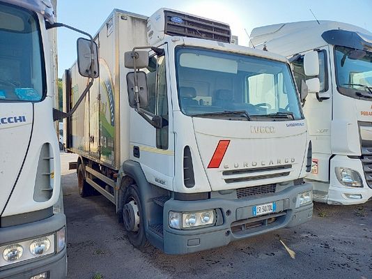 Vehicle image 1 / 5