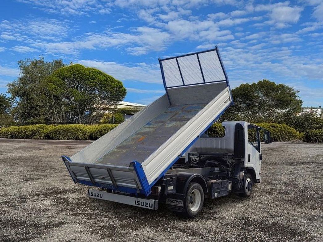 Isuzu | N35