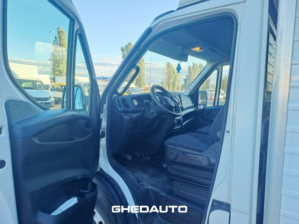 IVECO | DAILY 35C14 A METANO BOX IN LEGA