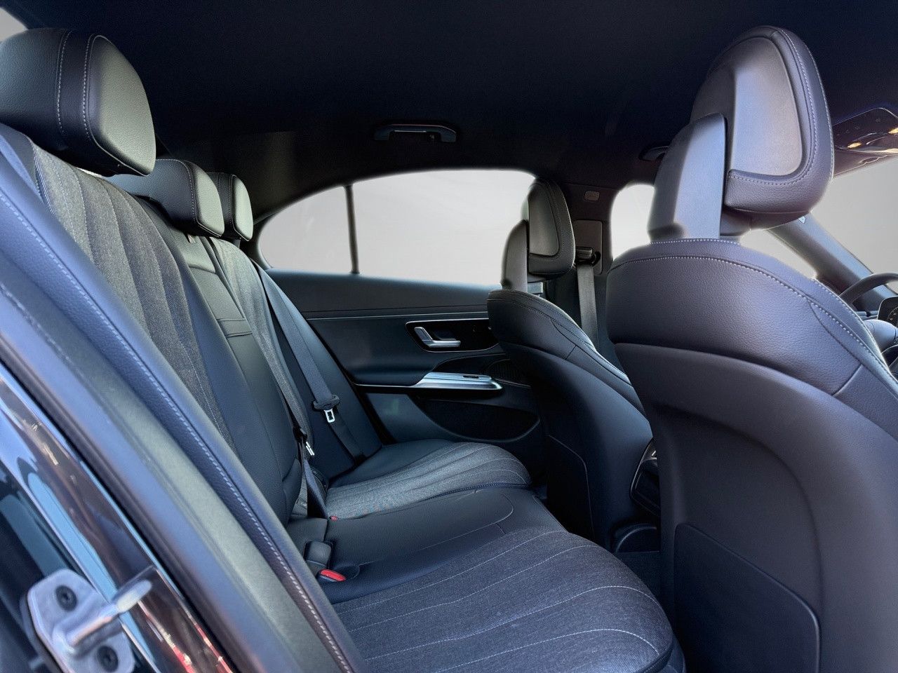 Mercedes-Benz E-Klasse – Bild 21