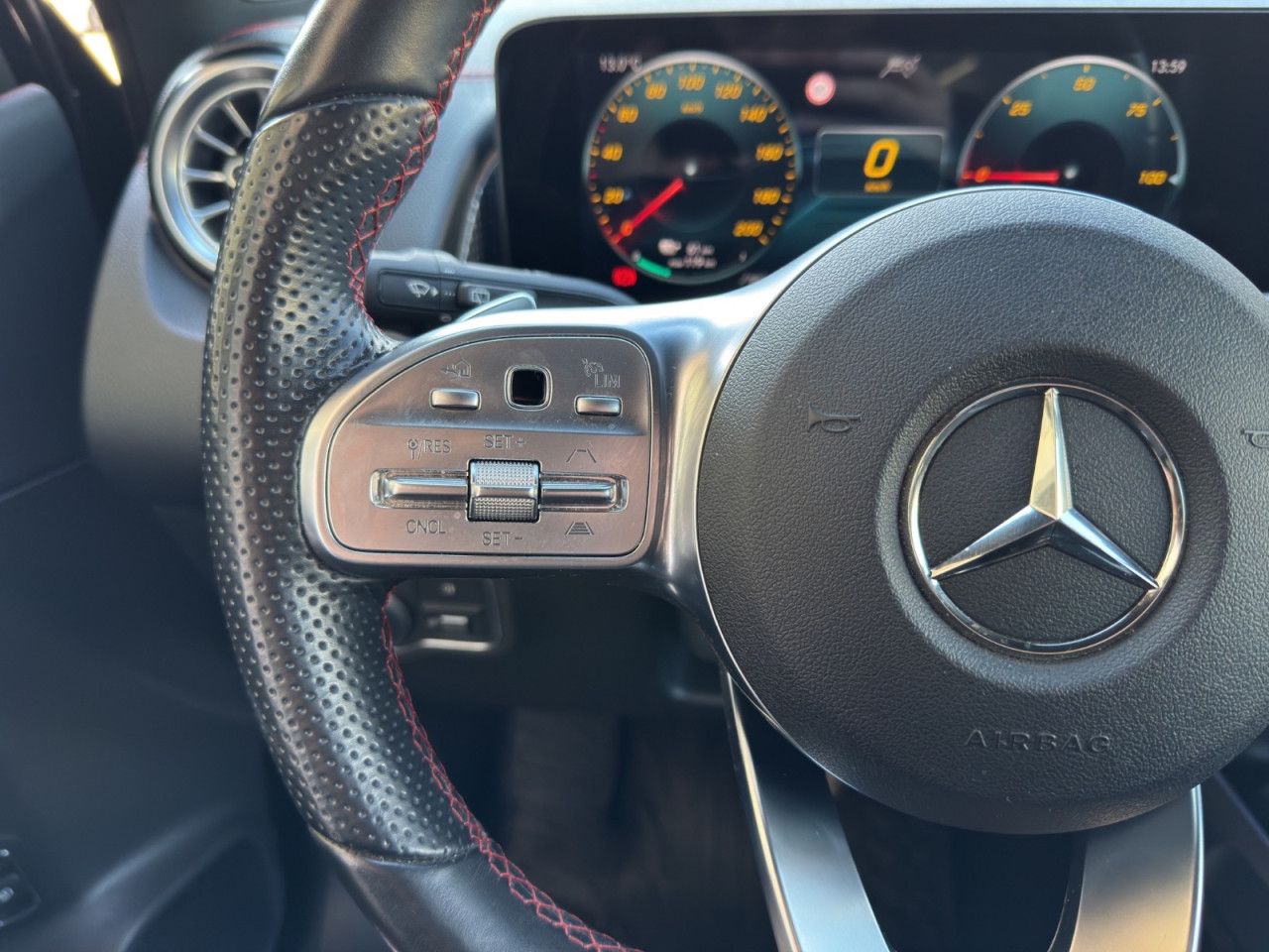 Fahrzeugbild 14 / 27