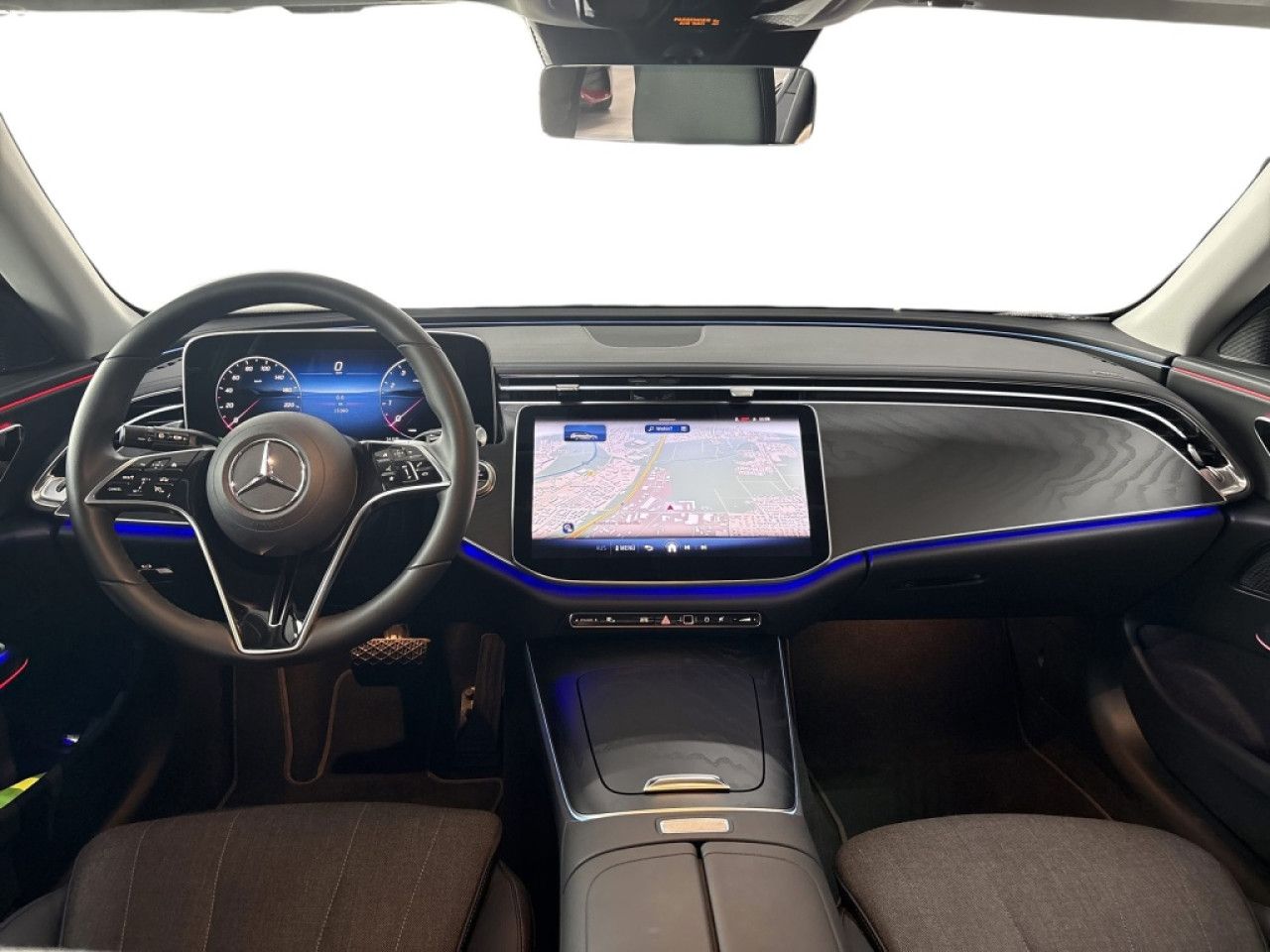 Mercedes-Benz E-Klasse – Bild 8