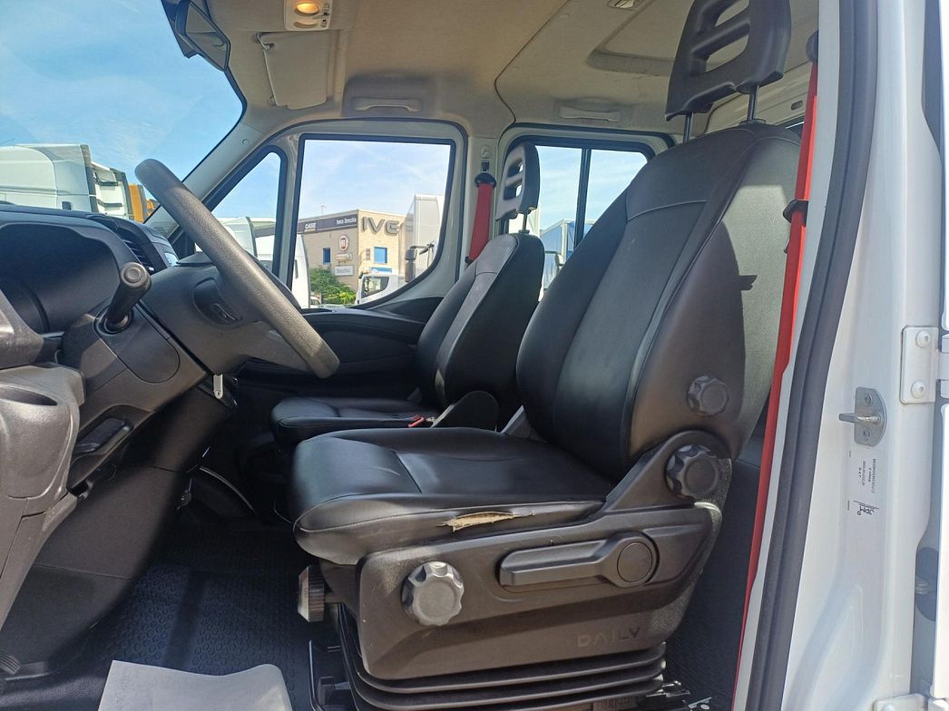 IVECO | DAILY 35C16 5+1 3.0 - 3750