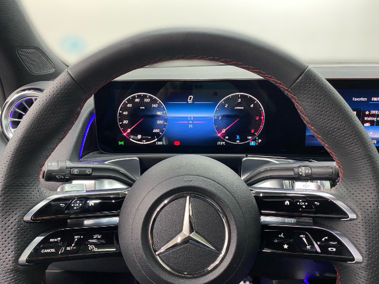 Mercedes-Benz GLB – Bild 8