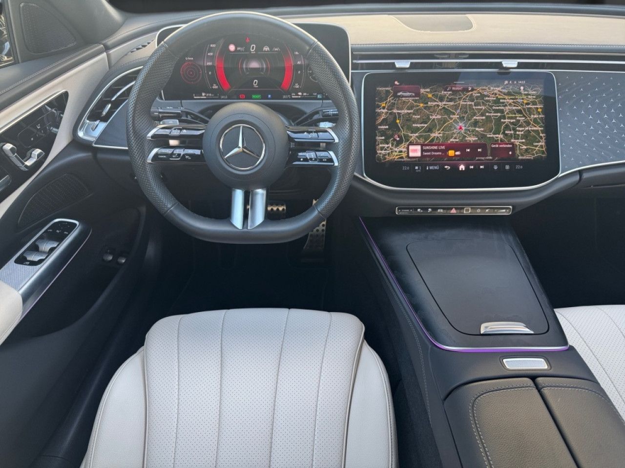 Mercedes-Benz E-Klasse – Bild 8