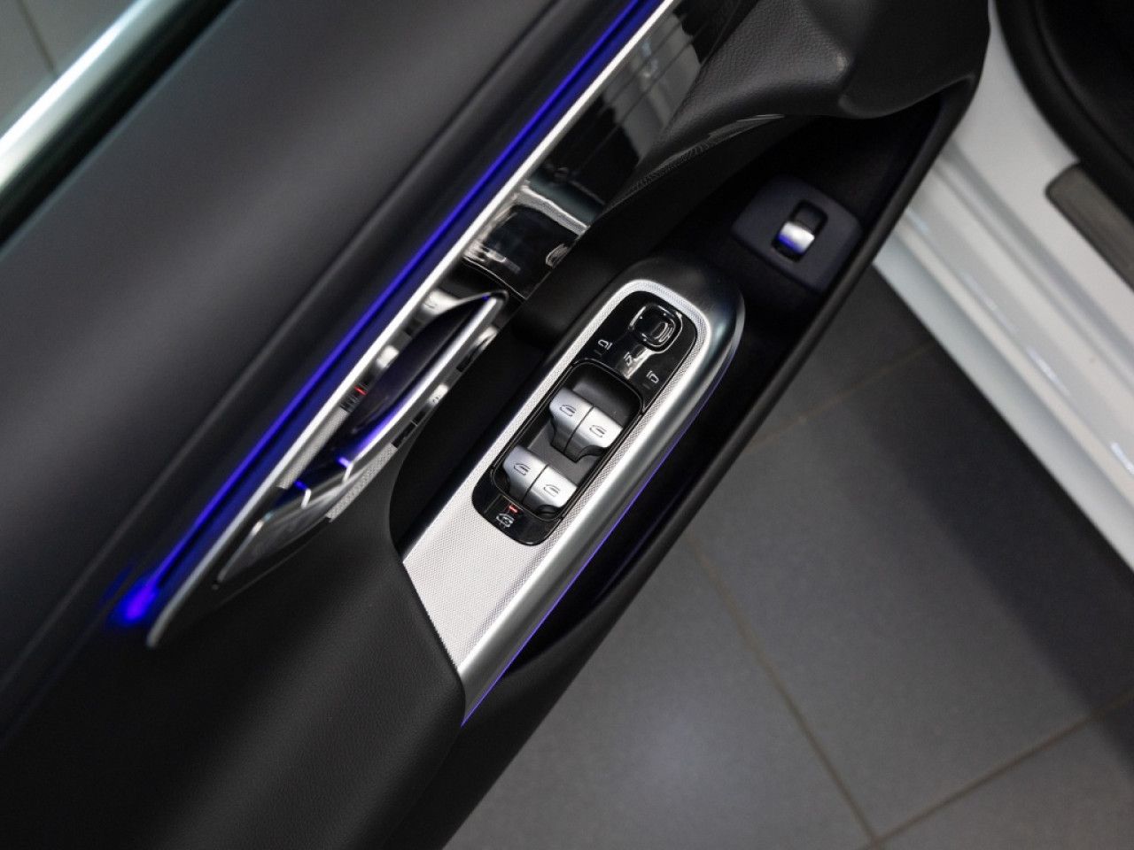 Mercedes-Benz E-Klasse – Bild 18