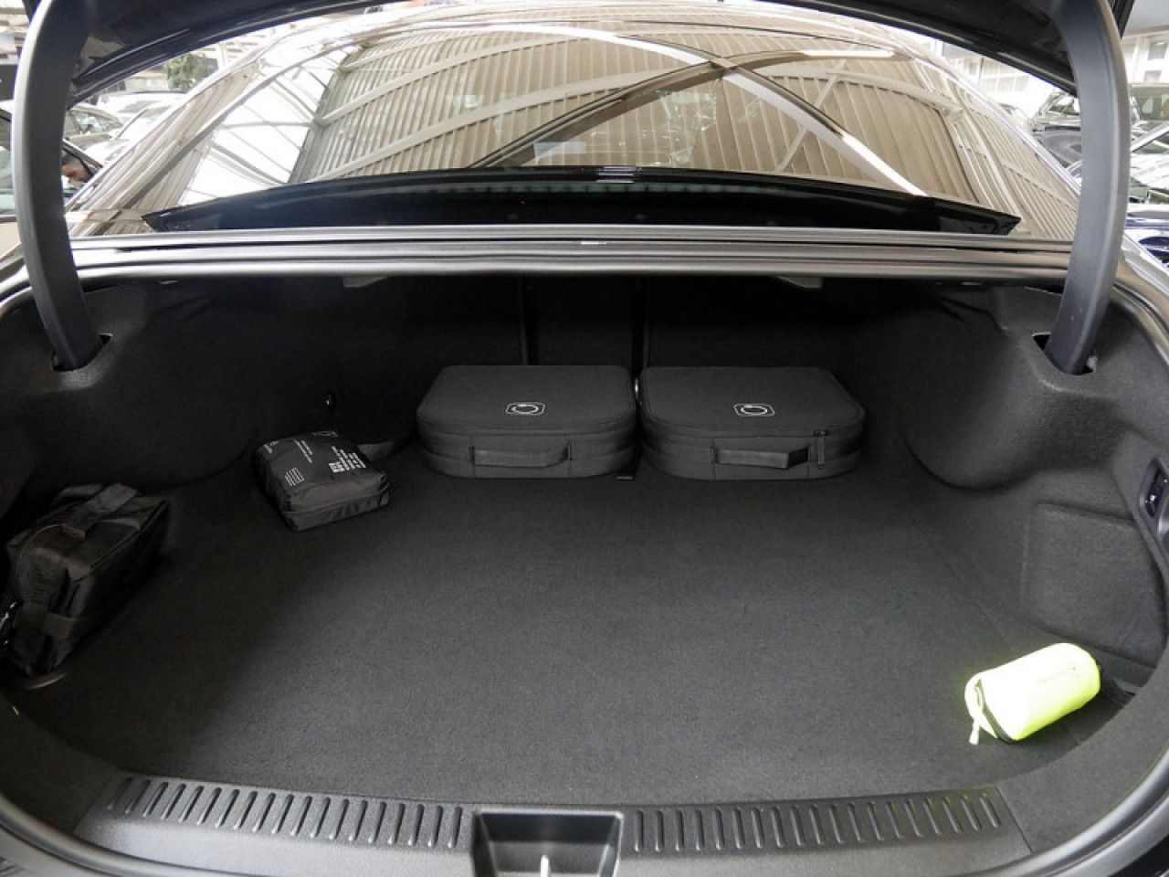 Mercedes-Benz E-Klasse – Bild 10