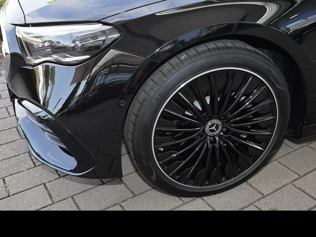 Mercedes-Benz E-Klasse – Bild 3