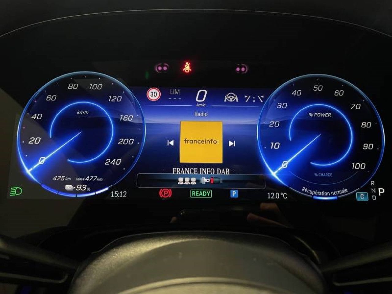 Photo du v&eacute;hicule 8 / 18