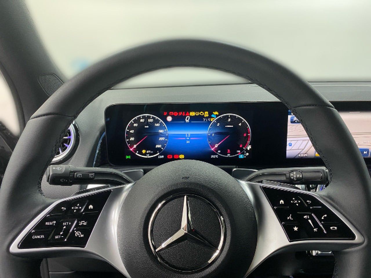 Mercedes-Benz GLB – Bild 8