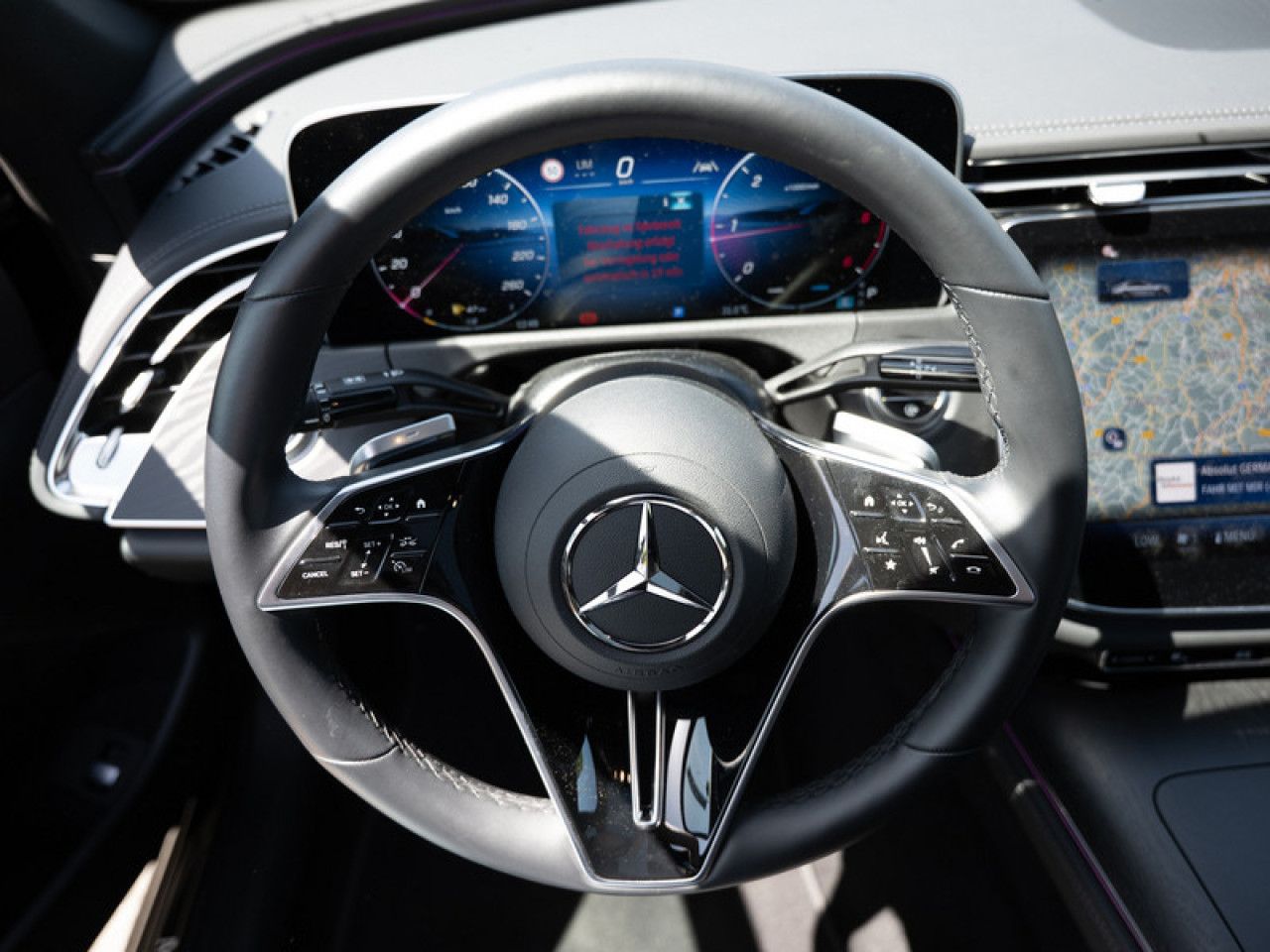 Mercedes-Benz E-Klasse – Bild 7