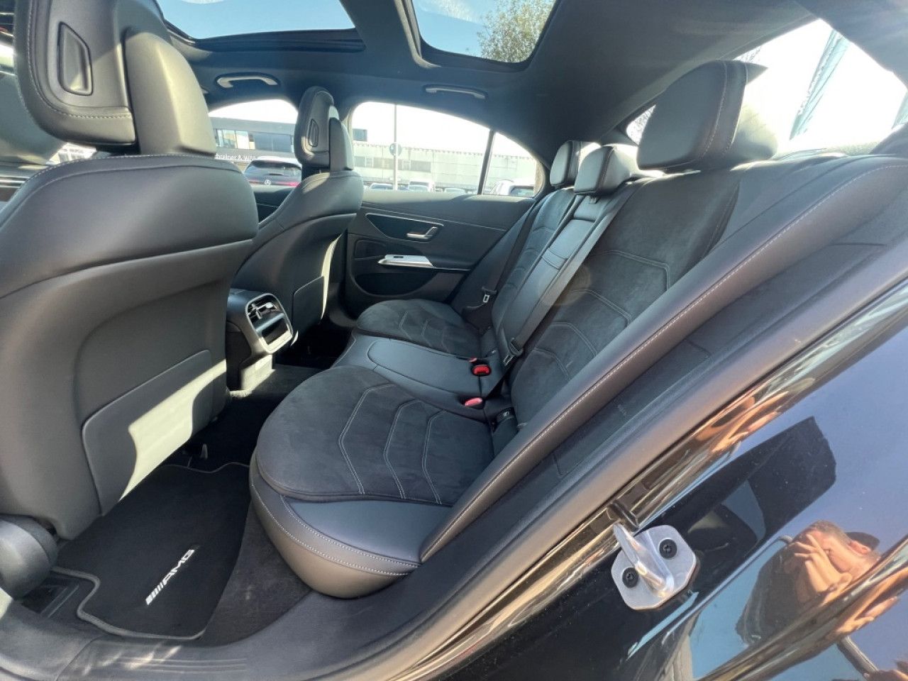 Mercedes-Benz E-Klasse – Bild 24