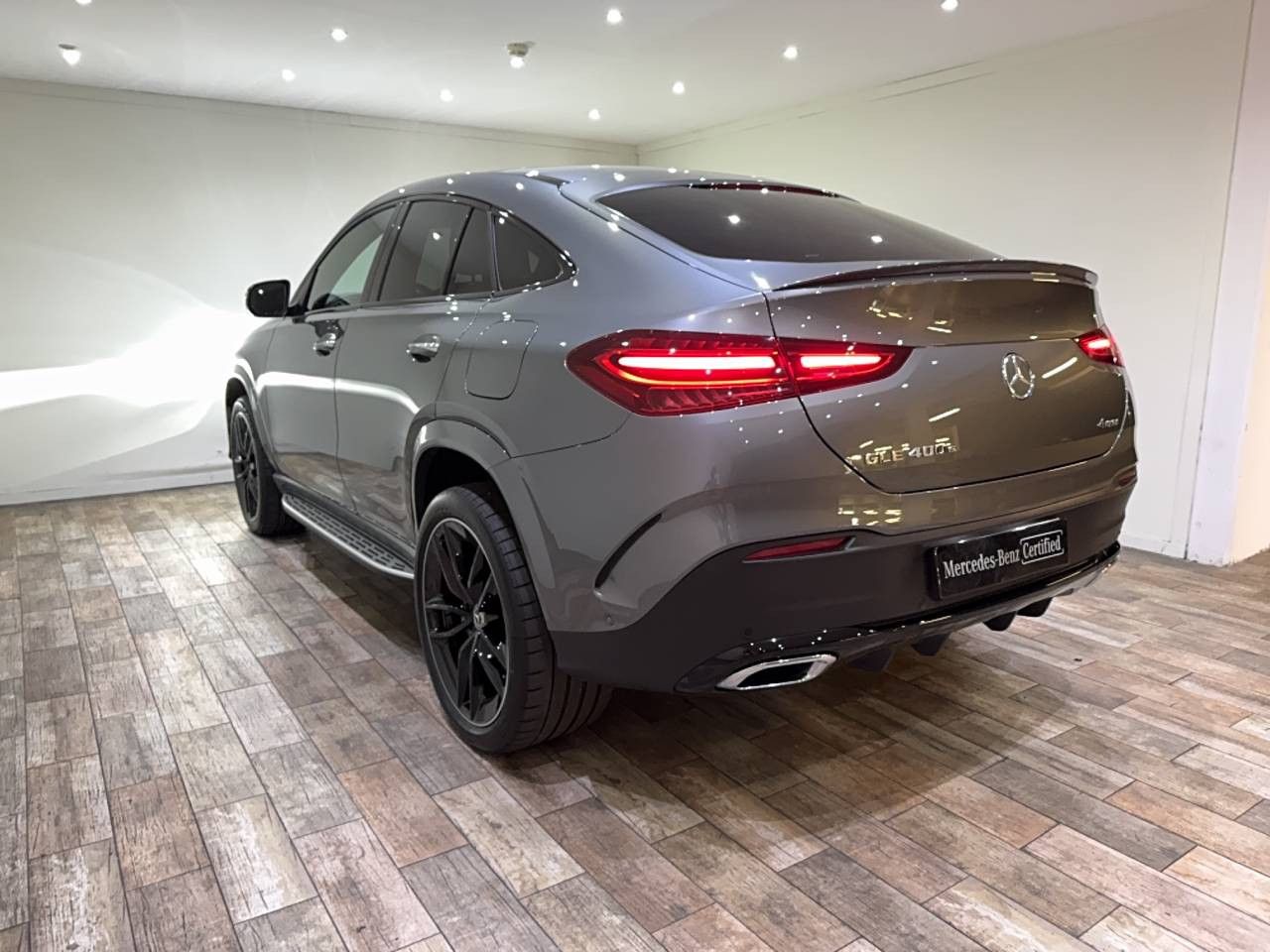 Photo du v&eacute;hicule 17 / 18