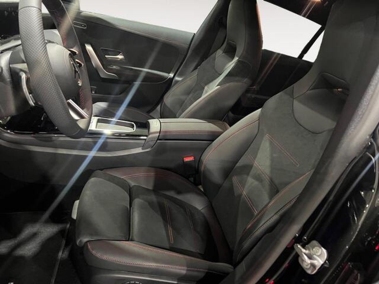 Imagem do veículo 8 / 15