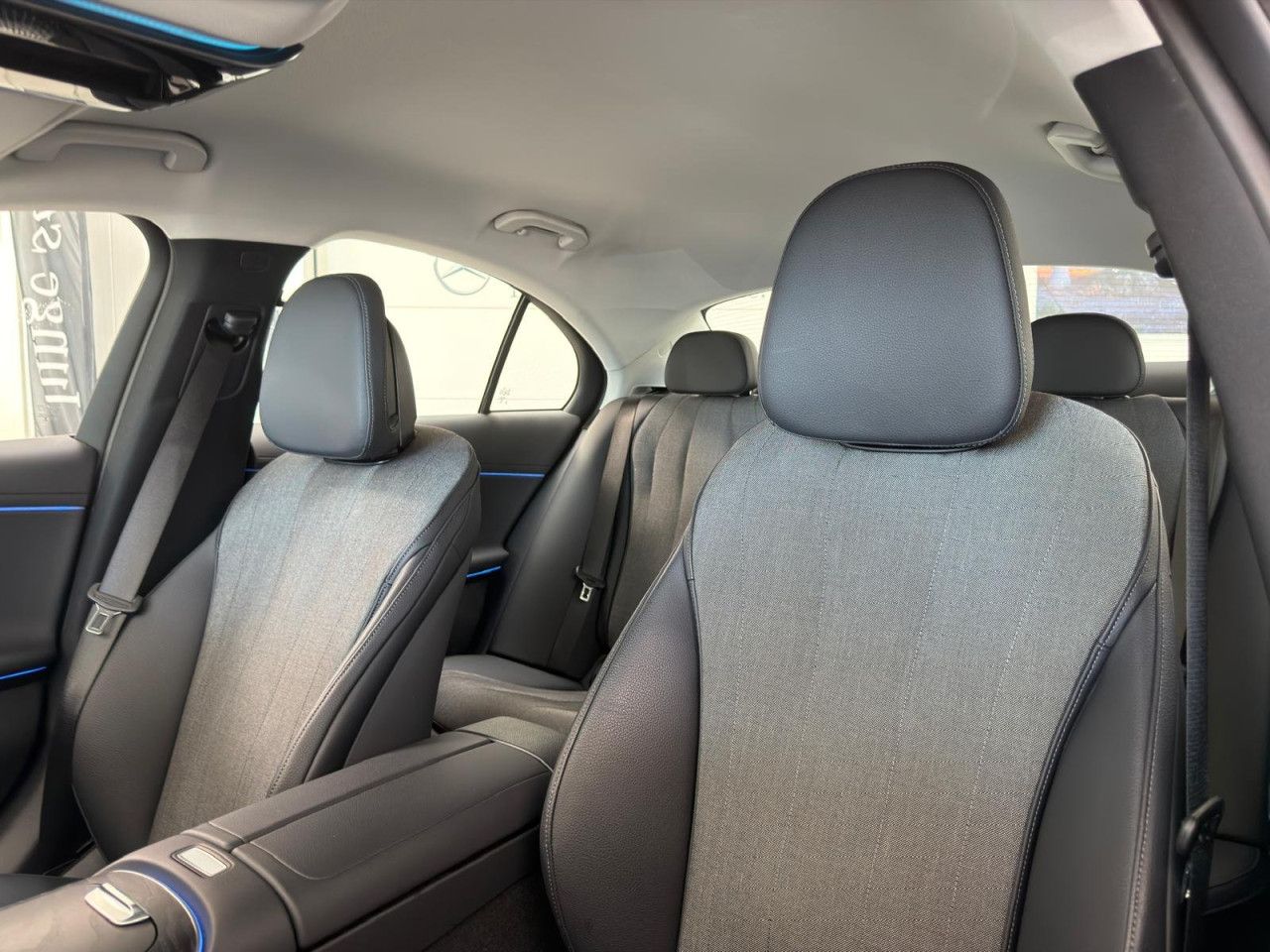 Mercedes-Benz E-Klasse – Bild 14