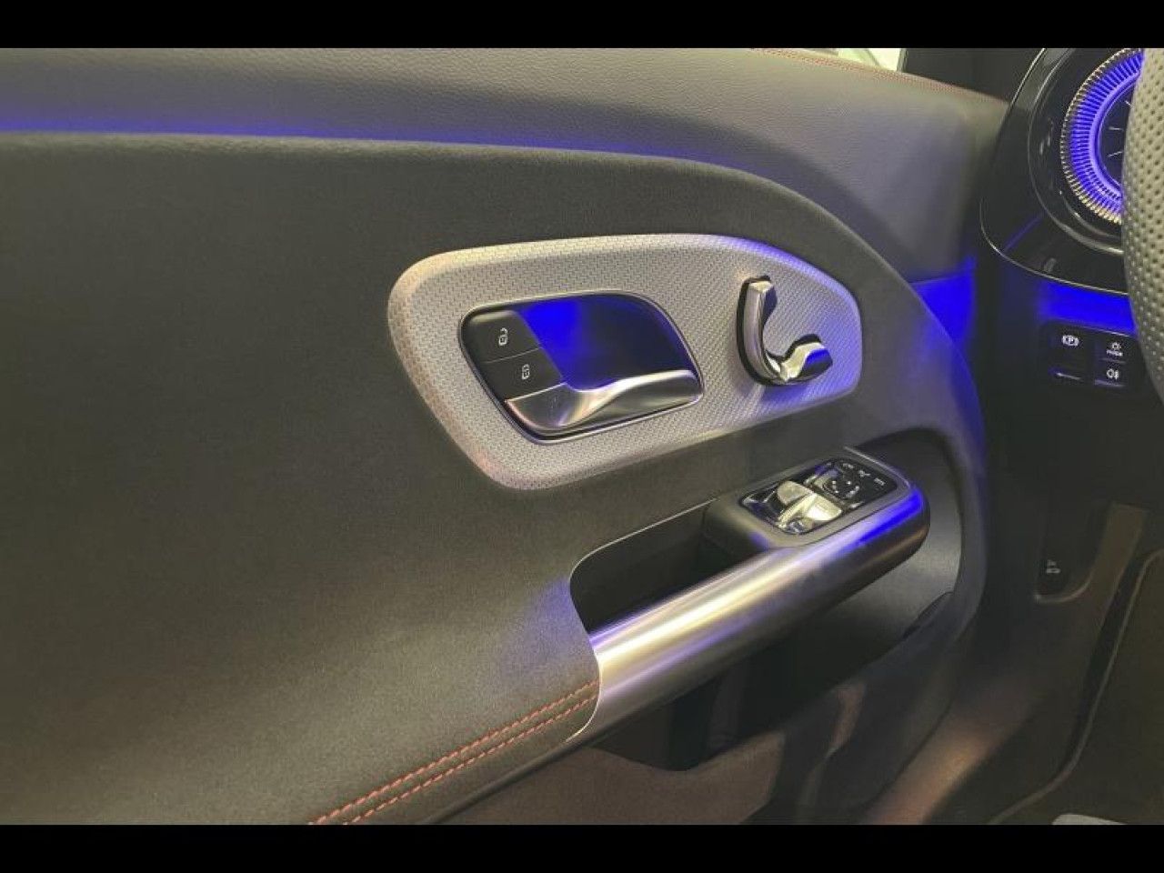 Photo du v&eacute;hicule 12 / 18