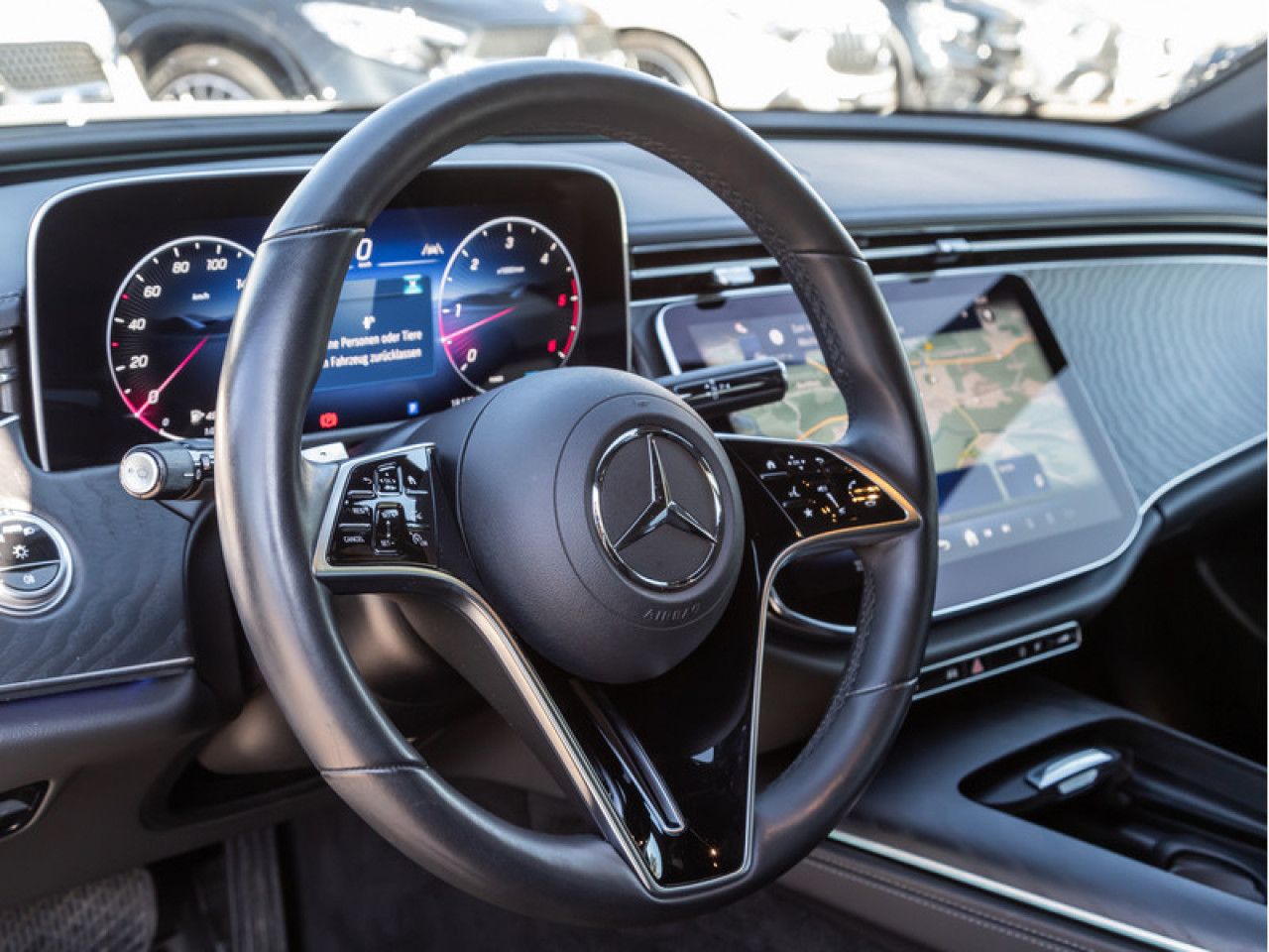 Mercedes-Benz E-Klasse – Bild 25