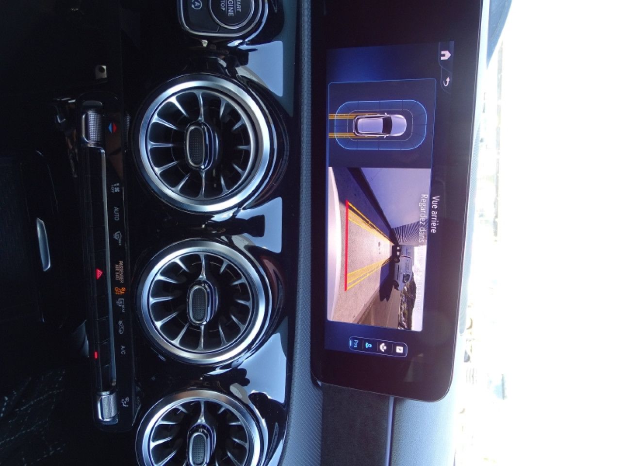 Photo du v&eacute;hicule 16 / 18